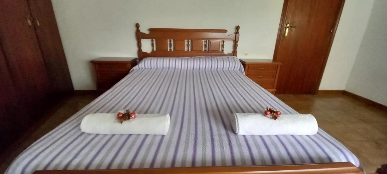 Hotel Pension Baires à O Coto Extérieur photo